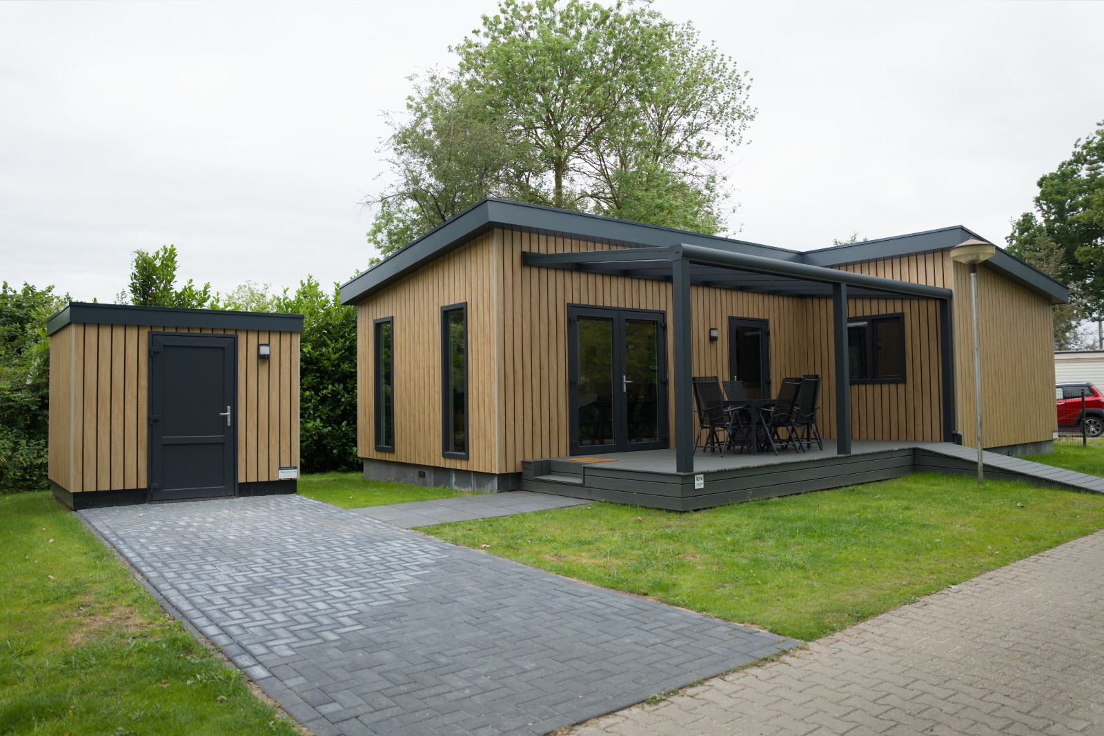 Rolstoeltoegankelijk vakantiechalet op een camping, gerealiseerd door SaamModulair