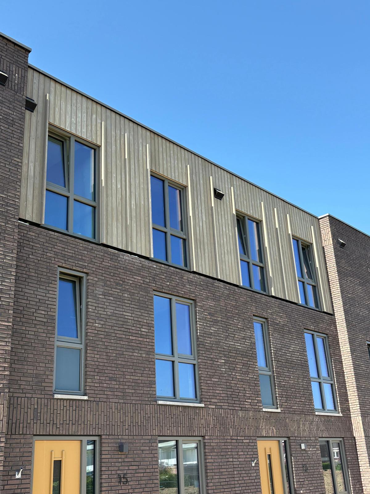 Vuren geveldelen bij project Het Hof in Zevenaar